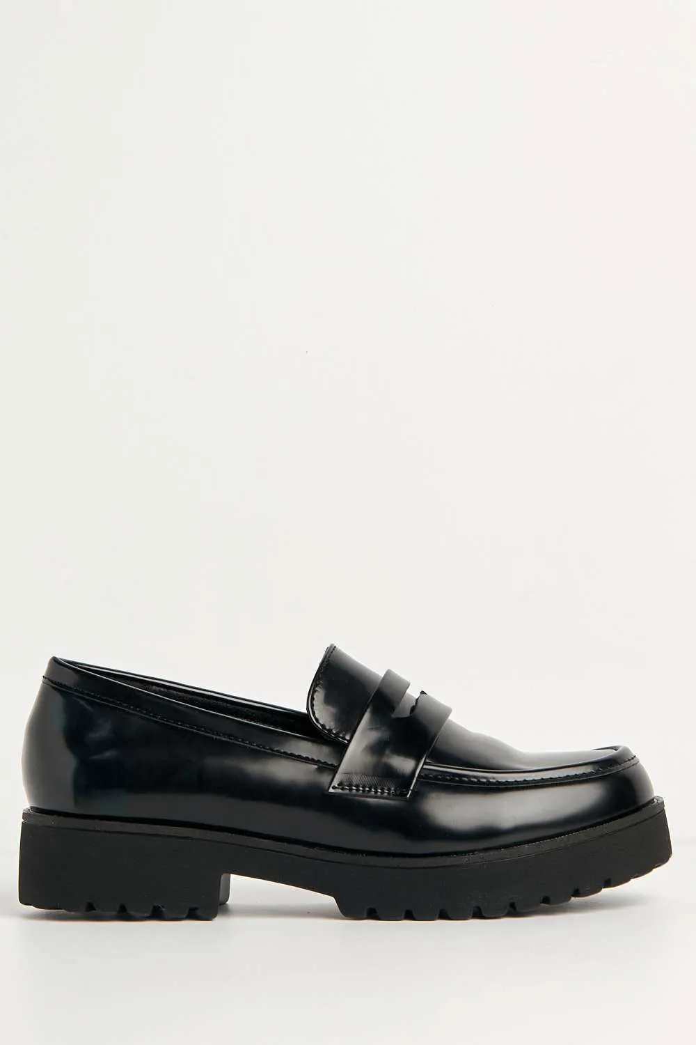 Caddie Round Toe Slip-On Loafers in Black Matt