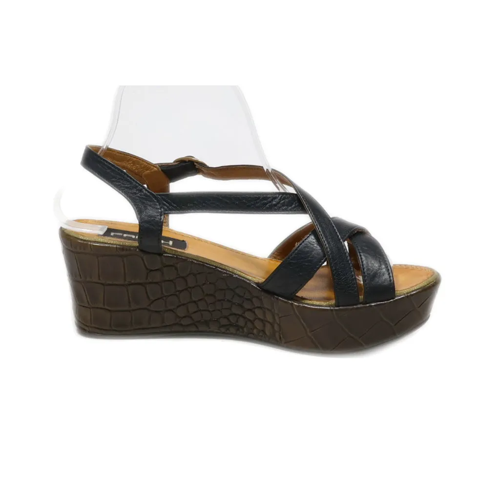 Fresh Wedge Sandals Leather Black Colour For Women