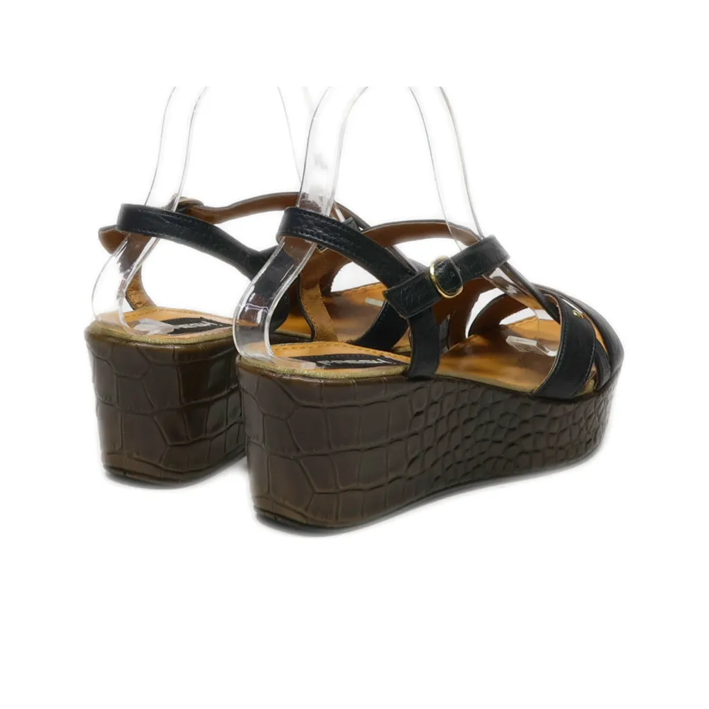 Fresh Wedge Sandals Leather Black Colour For Women