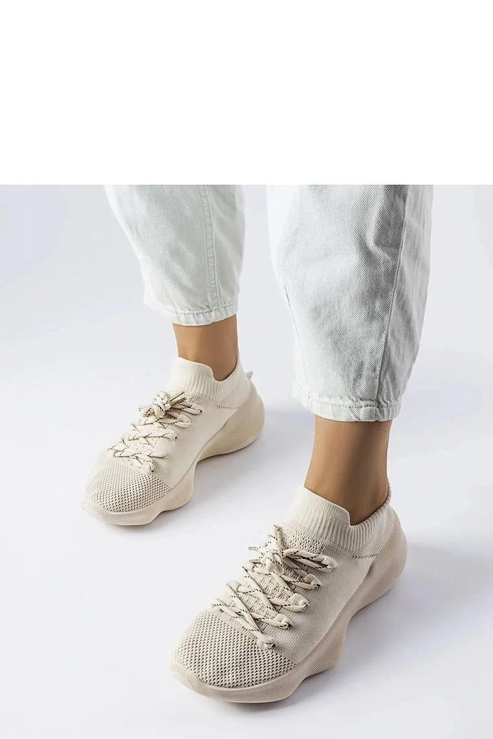 Lightweight breathable green sneakers